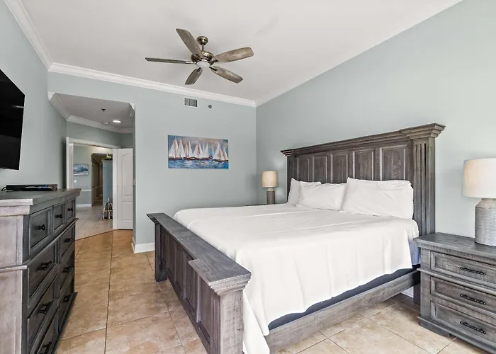 Holiday home Gulf-front With Balcony Overlooking Pool New Furniture & W&d