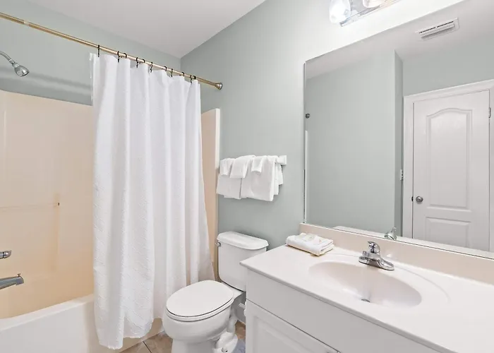 Holiday home Gulf-front With Balcony Overlooking Pool New Furniture & W&d Gulf Shores