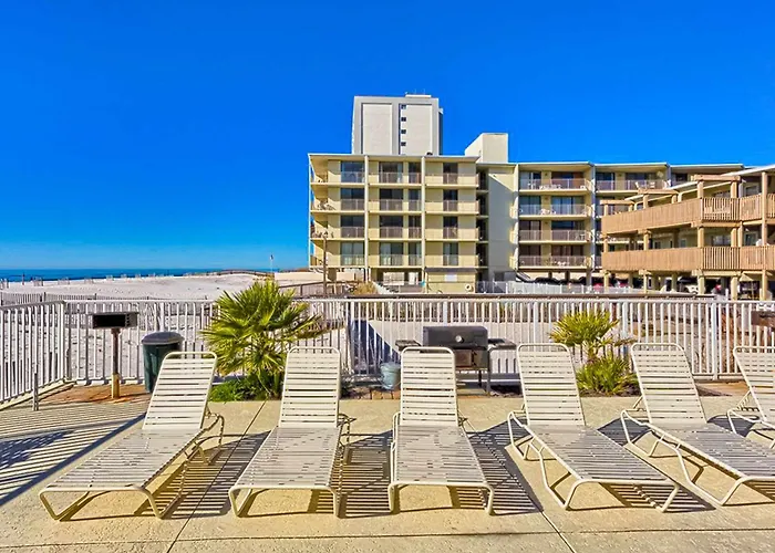Holiday home Gulf-front With Balcony Overlooking Pool New Furniture & W&d *